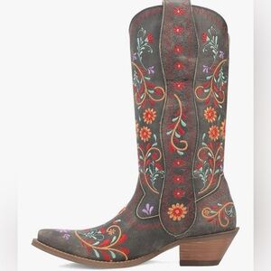 Dingo Beetle Juice distressed black embroidered boots 6